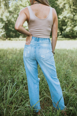 Maggie Beth Jeans in Light